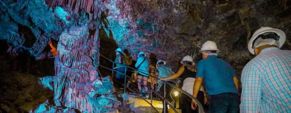 De martes a domingo visita las Grutas Nombre de Dios en familia