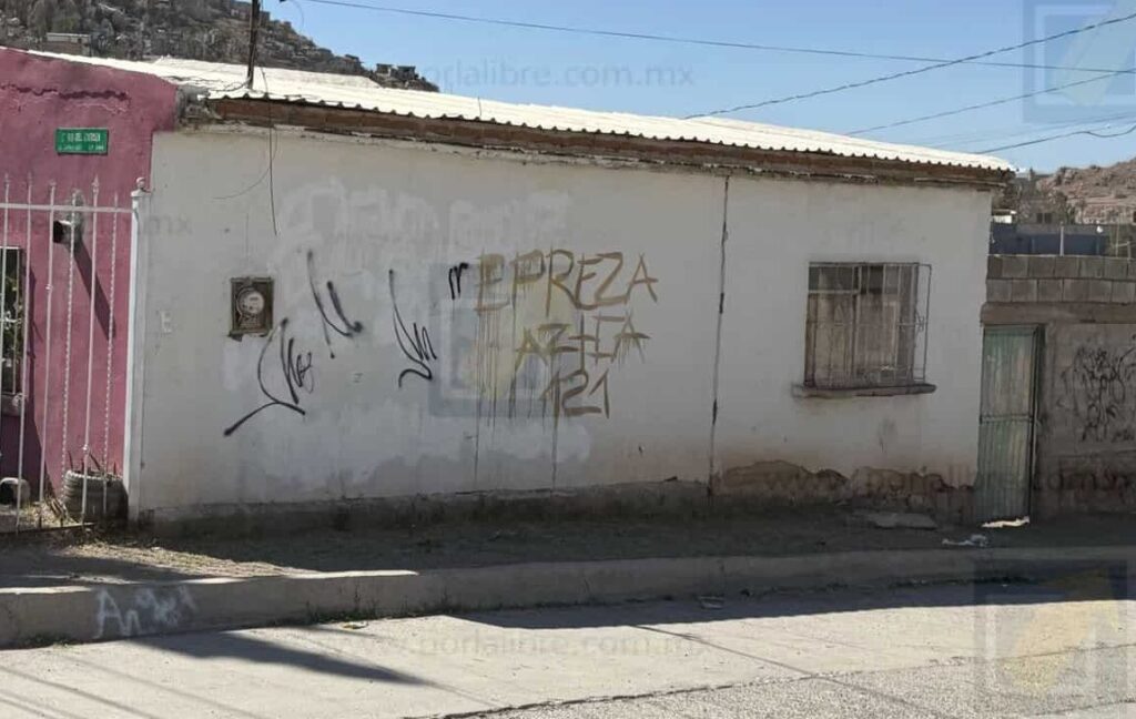 Vandalizan domicilios con mensajes alusivos a grupos criminales en la colonia Alfredo Chávez