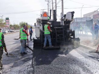 Arrancó alcalde recarpeteo en la avenida Dostoyevski