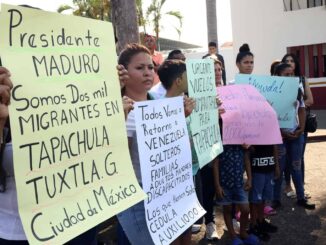 Venezolanos varados en Chiapas piden vuelos humanitarios para volver a su país