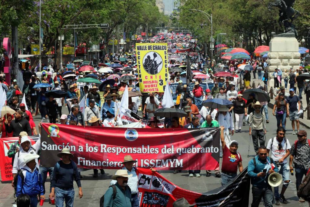 Miles de trabajadores exigen en las calles la aprobación de la reforma laboral
