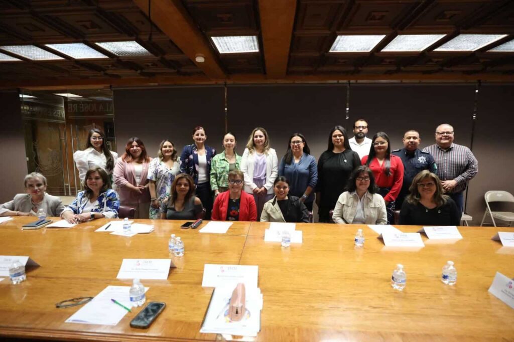 Presenta Instituto de la Mujer a integrantes de su Consejo Consultivo