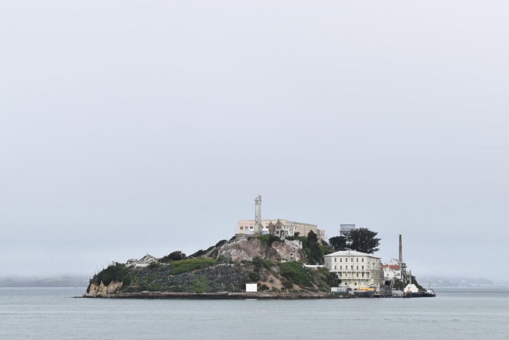 Alcatraz, entre la ruina y la polémica por la orden de Trump de reabrir la mítica prisión