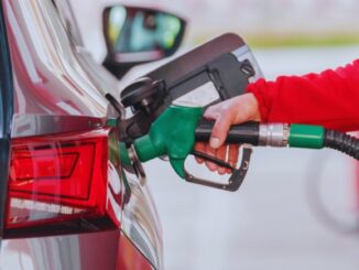 El Gobierno de México y empresarios acuerdan un tope de 28 pesos por litro para el diésel