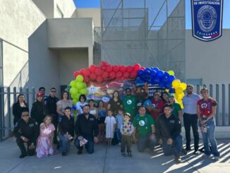 Festeja FGE Noroeste a niños y niñas del personal en el edificio de la dependencia