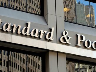 S&P cambia de estable a negativa la nota soberana de México