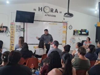 Lleva GOECHI mensaje de prevención y actuación contra el delito a padres de familia de escuela en NCG