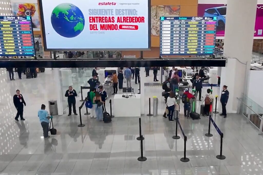 Terminal 1 del AICM se queda sin agua por mantenimiento