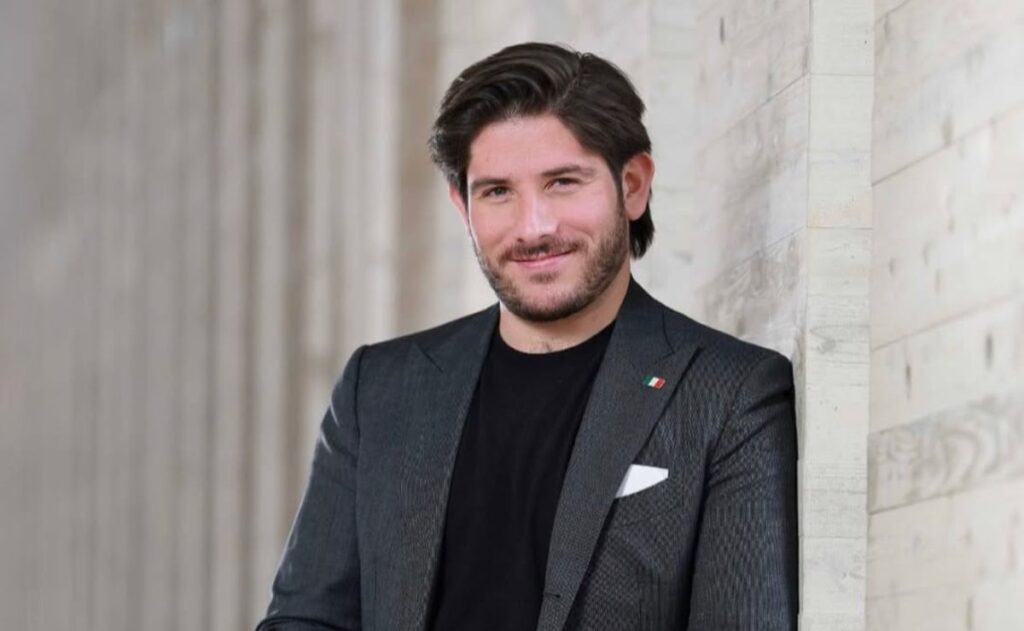 Tenor Mario Rojas celebra su décimo aniversario artístico en Bellas Artes