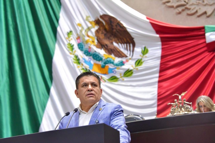 Exige Álex Domínguez imparcialidad de la FGR y condena persecución política contra opositores