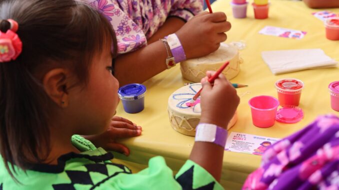 Más de 3 mil niños de comunidades indígenas urbanas celebran el Día de la Niñez en el Parque El Colibrí