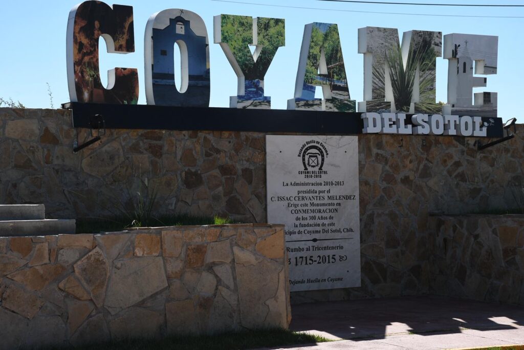 Hallan sin vida a una persona en las letras emblemáticas de Coyame del Sotol