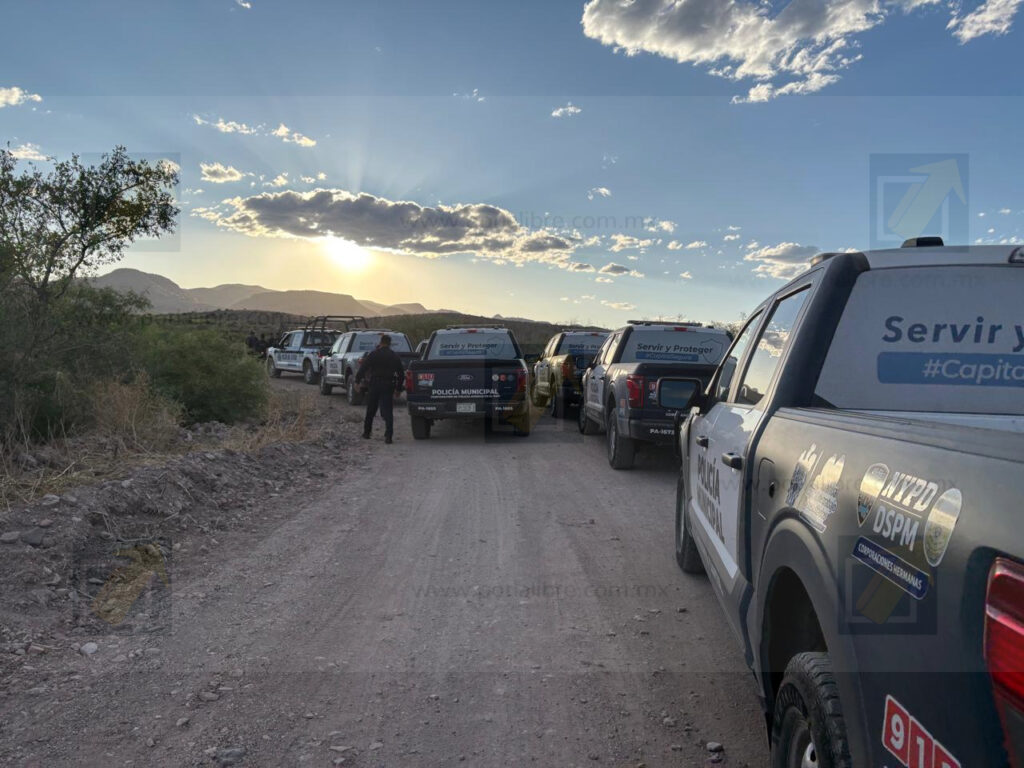 Hallan arma de fuego en brecha de ejido; investigan posible vínculo con joven sin vida 