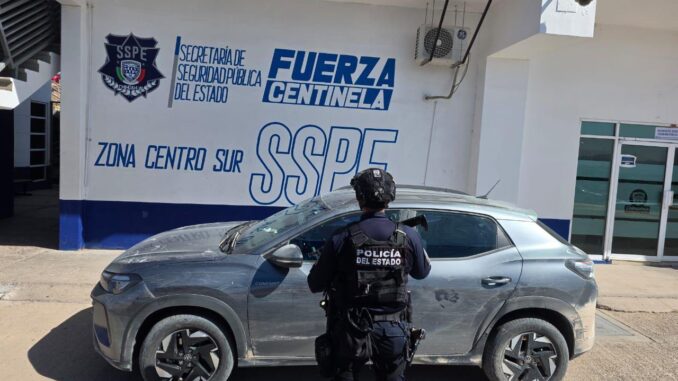Recuperan vehículo con reporte de robo en el tramo carretero Chihuahua-Ojinaga