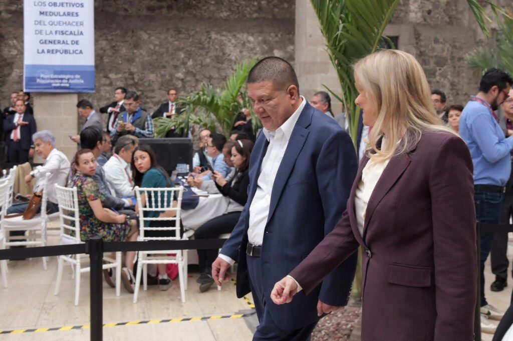 Acompaña Fiscal César Jáuregui a Maru Campos en presentación del Plan Estratégico de Procuración de Justicia