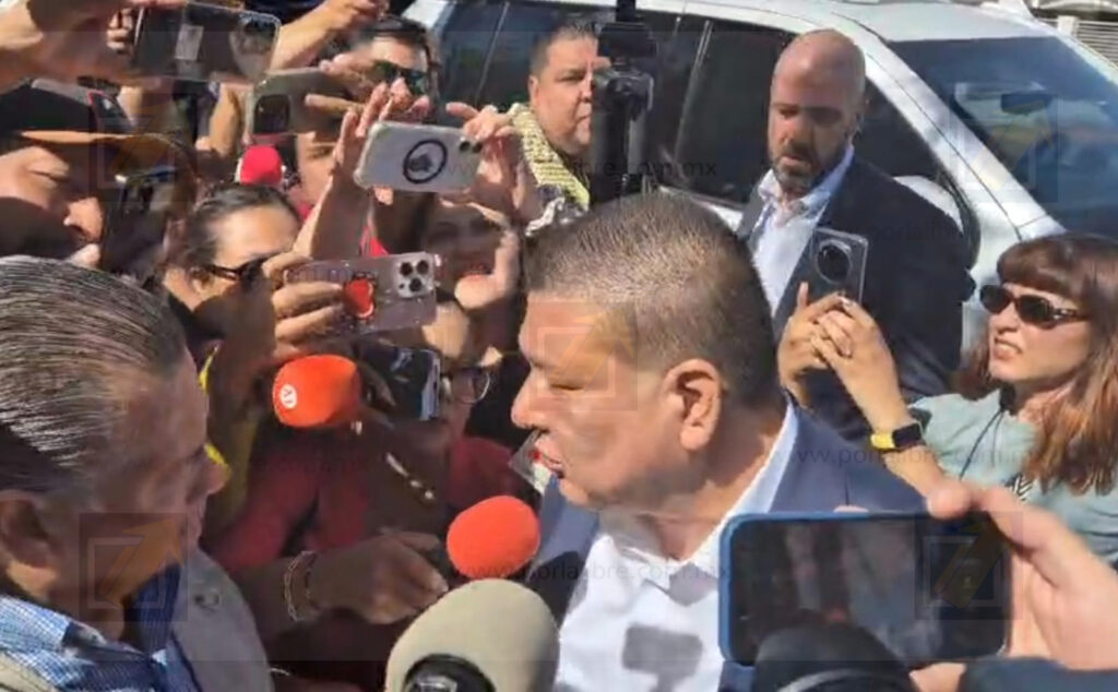 “Siempre he actuado conforme a derecho”: César Jáuregui comparece ante la FGR en Ciudad Juárez