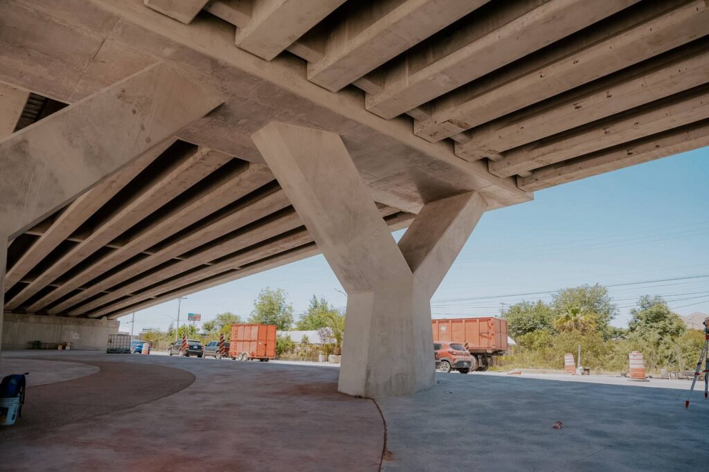 Realiza Marco Bonilla recorrido de supervisión del puente de carretera a Aldama y avenida Fuerza Aérea