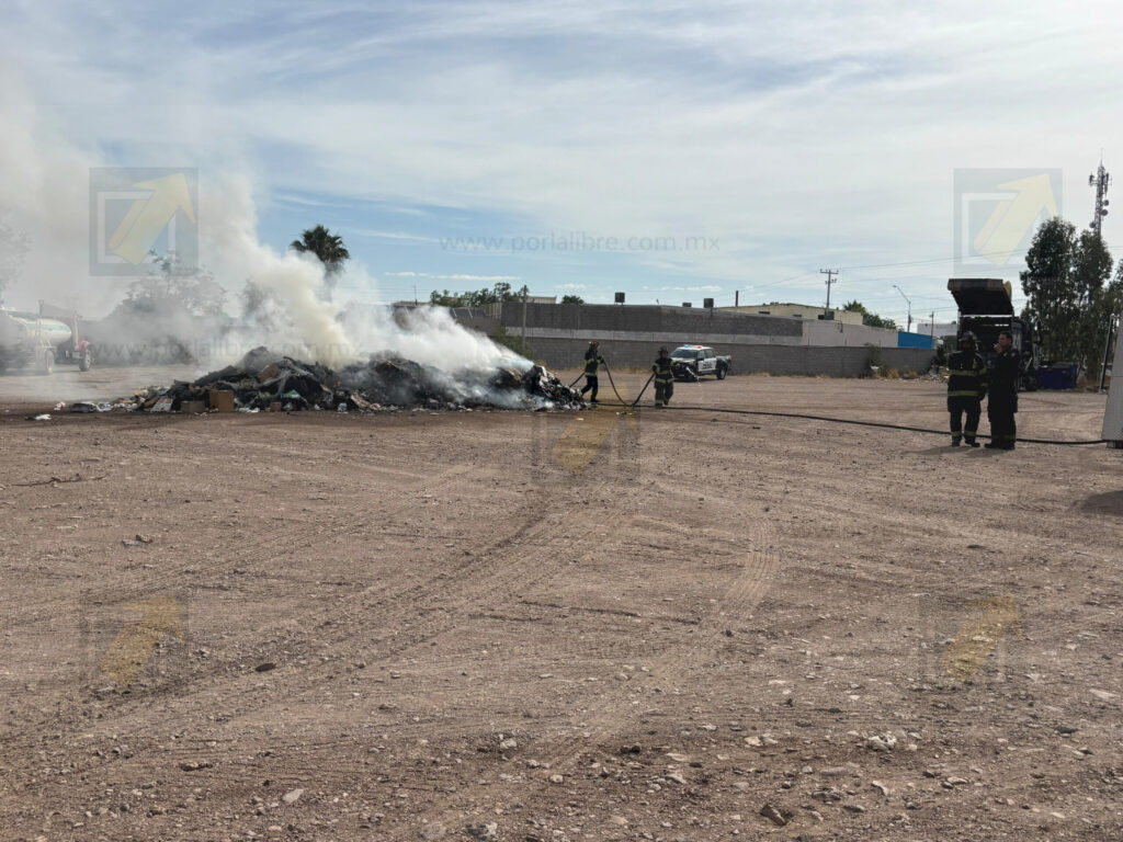 Se incendia carga de camión recolector en predio de la colonia Palestina