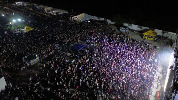 Exitoso concierto de Pancho Barraza en la Semana Internacional de la Moto Mazatlán