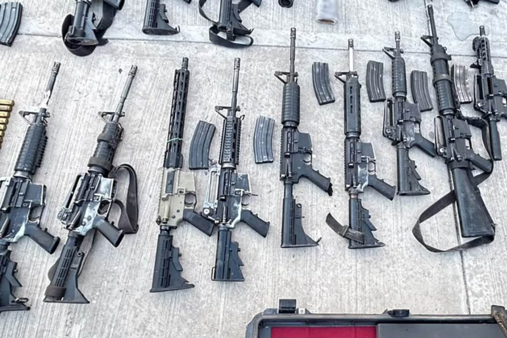 Aseguran arsenal en Badiraguato, Sinaloa