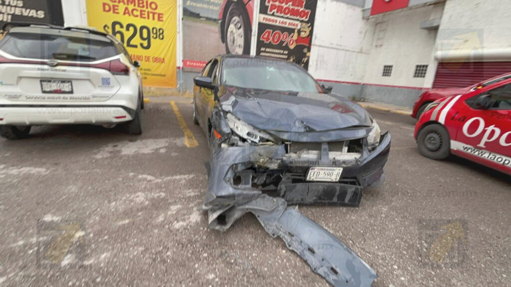 Tres lesionados tras choque en la Tecnológico y Pinabete
