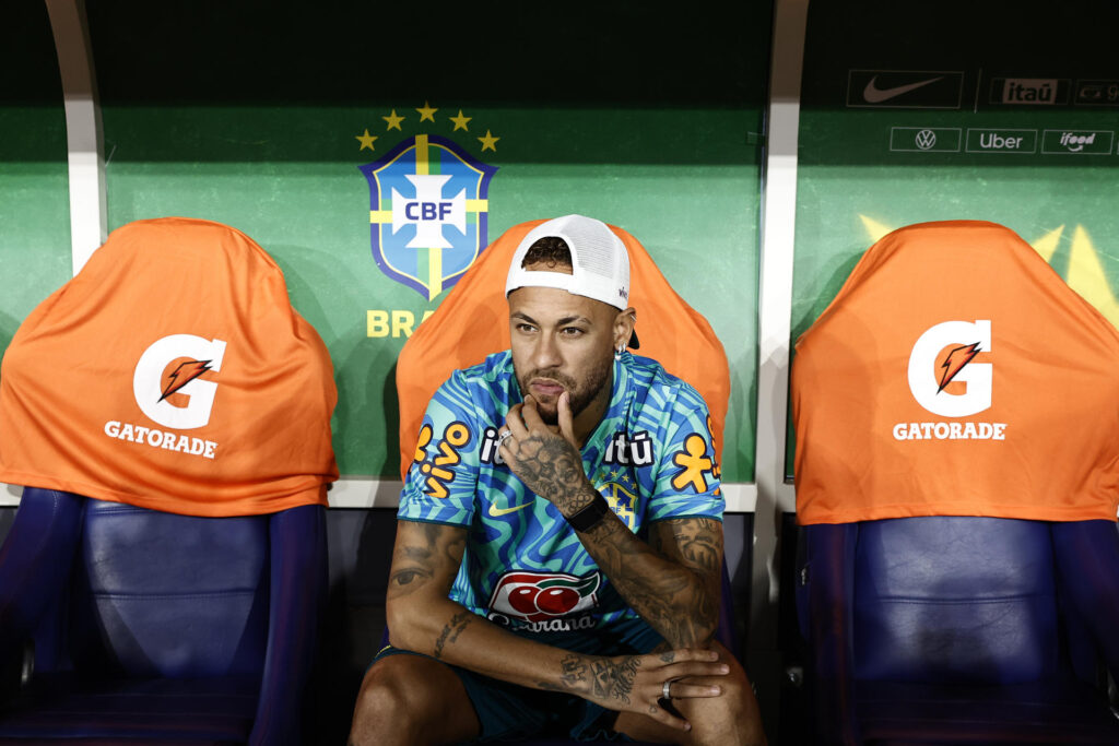 Neymar seguirá en fisioterapia y no viajará con Brasil para el amistoso contra Egipto