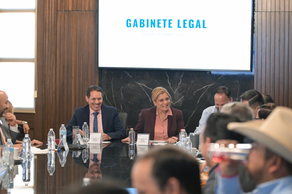 Maru Campos encabeza reunión de trabajo con Gabinete estatal