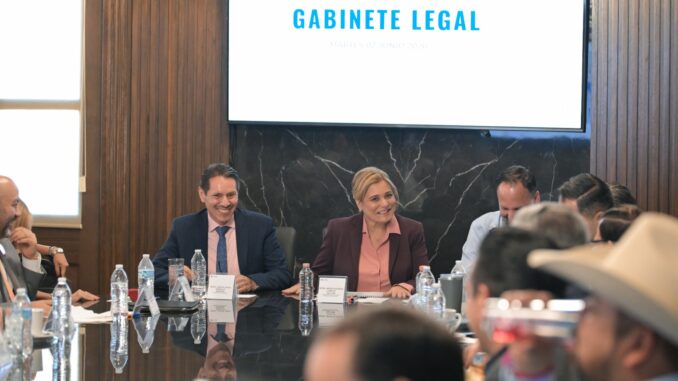 Maru Campos encabeza reunión de trabajo con Gabinete estatal