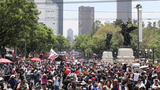 SSC CDMX abre investigaciones tras enfrentamientos durante marcha de la CNTE