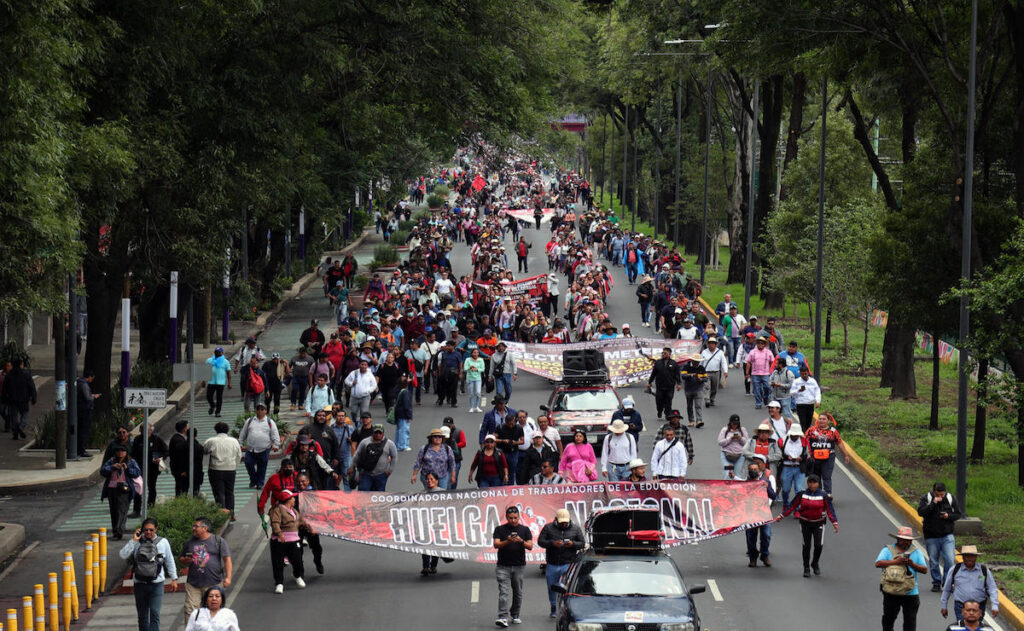 CNTE mantiene huelga nacional tras consulta cerrada en Oaxaca
