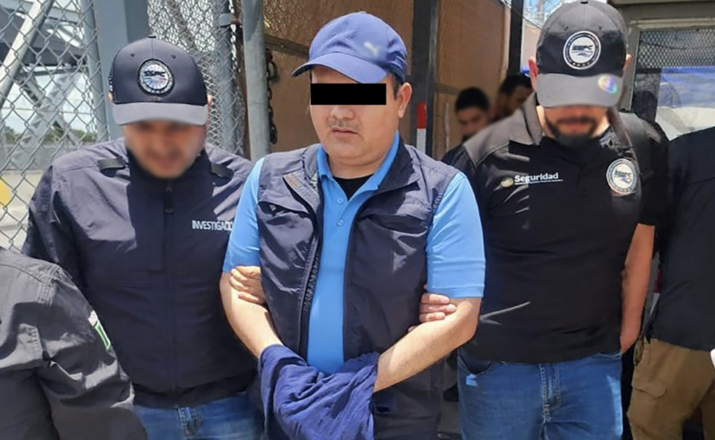 EE.UU. detiene a funcionario de Aduanas de México por presuntos nexos criminales