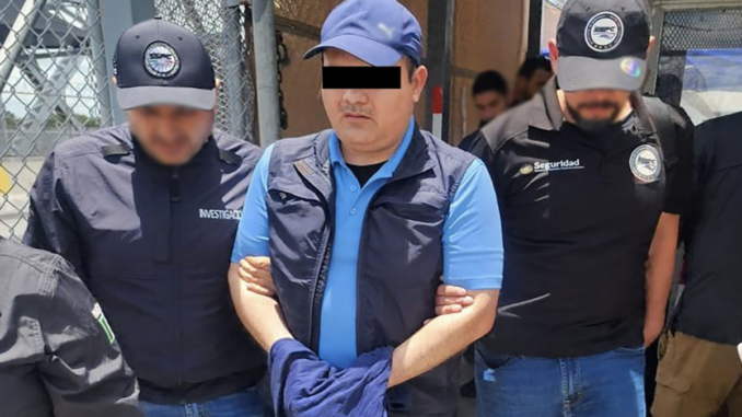 EE.UU. detiene a funcionario de Aduanas de México por presuntos nexos criminales