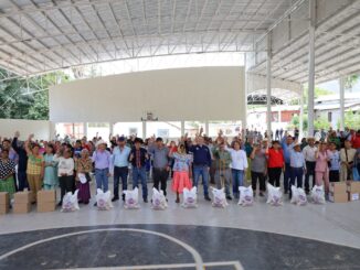 Lleva NutriChihuahua alimentos a familias y comedores escolares a Uruachi