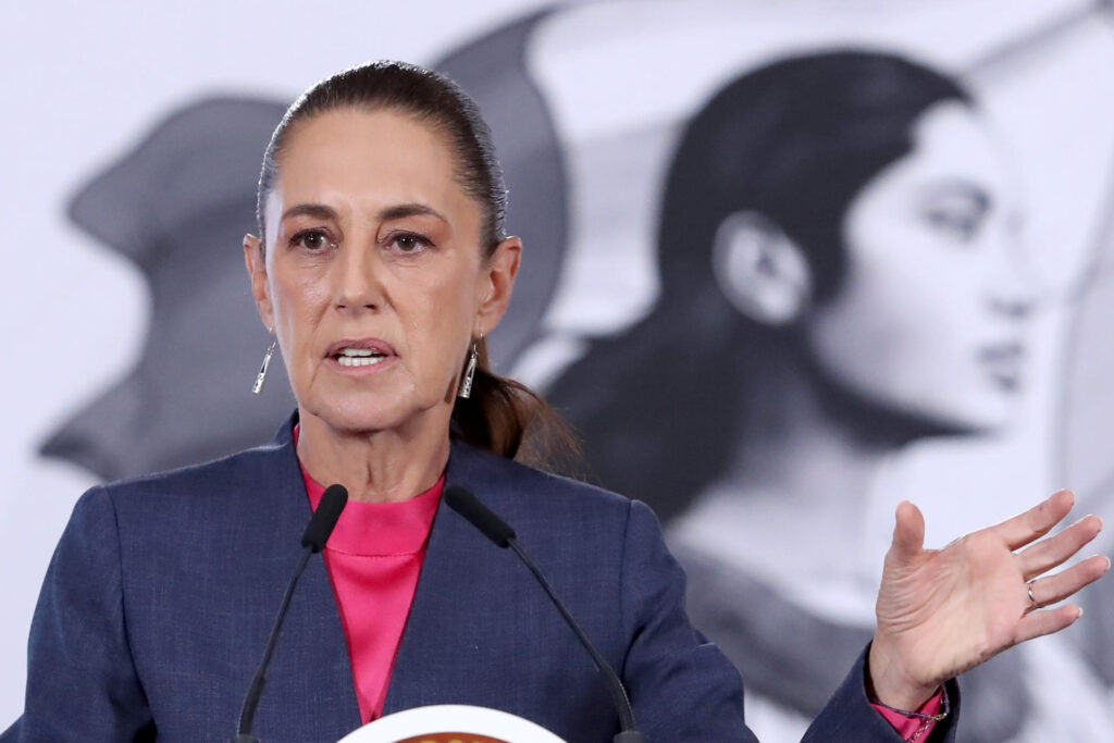 Sheinbaum llama a FIFA a reflexionar sobre el costo de los boletos y comercialización del Mundial