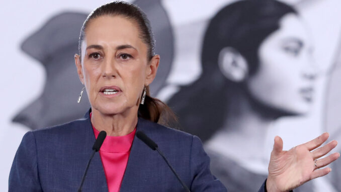 Sheinbaum llama a FIFA a reflexionar sobre el costo de los boletos y comercialización del Mundial