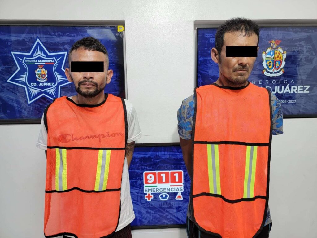 Arrestan a dos con arma de fuego y cristal; los investigan por varios robos