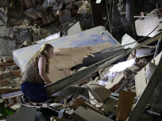 Venezuela reporta 32 muertos y más de 700 heridos tras doble sismo