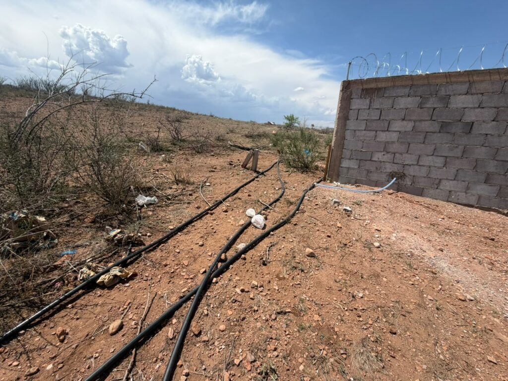 Robaban 700 mil litros de agua al día en El Fresno; equivalente a llenar más de mil 100 tinacos diariamente