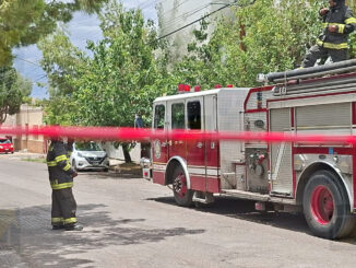Incendio consume parte de vivienda en la colonia Obrera