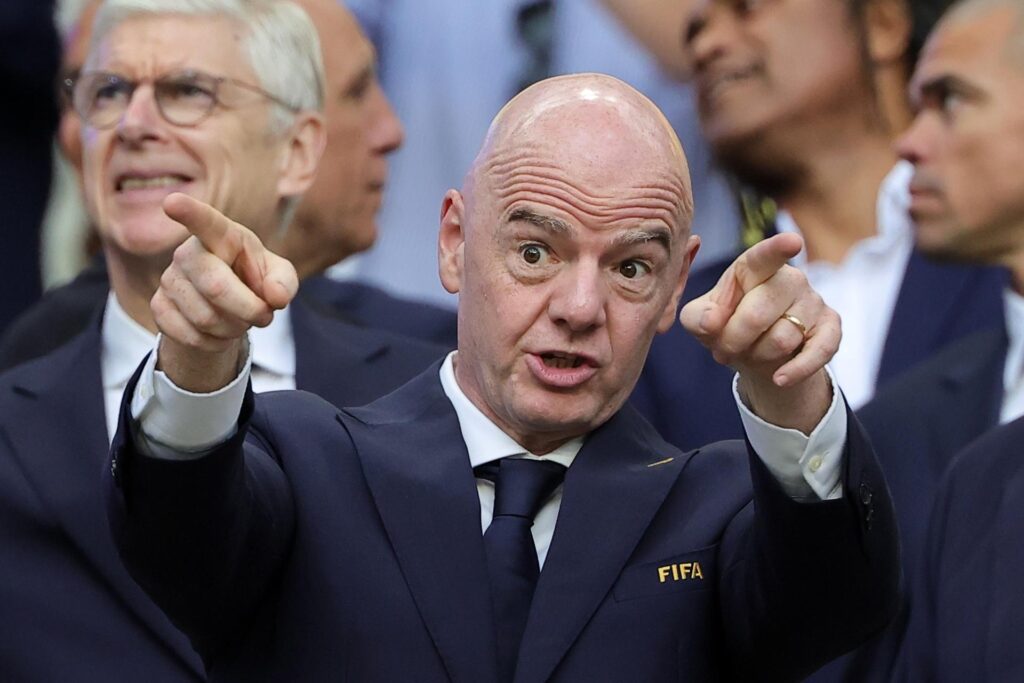 Infantino lamenta las 4 muertes en CDMX tras celebraciones por triunfo del Tricolor