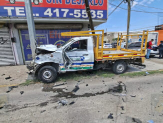 Choque entre camionetas de carga provoca caos vial en avenida Vallarta