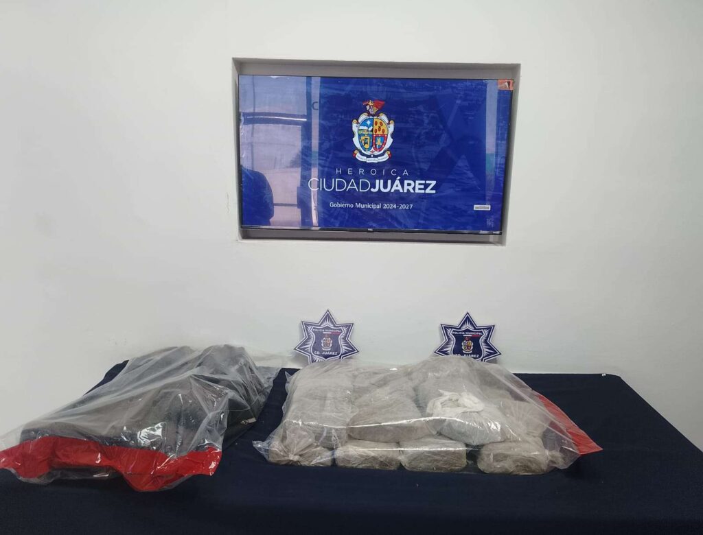Aseguran maleta con 26 bolsas de marihuana en la División del Norte