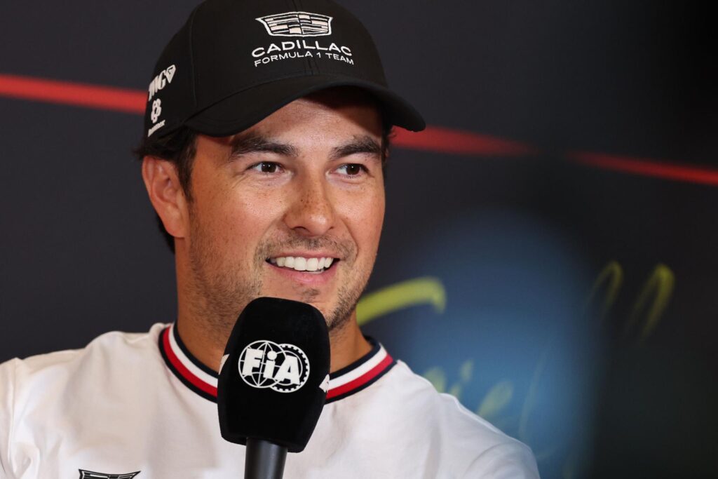 «La copa no volverá a Inglaterra»: ‘Checo’ Pérez enciende a los aficionados británicos