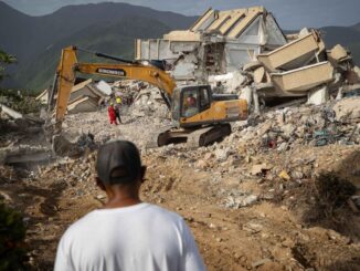 Rescatistas internacionales dejan Venezuela; continúa recuperación de cuerpos