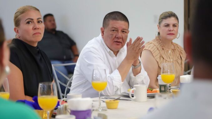 “Hay que preocuparse, pero sobre todo ocuparse por el futuro de Chihuahua”: César Jáuregui ante el Consejo de la Central de Abastos