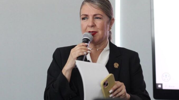 La verdad está en los documentos públicos y el pueblo tiene derecho a conocerla: Rosana Díaz