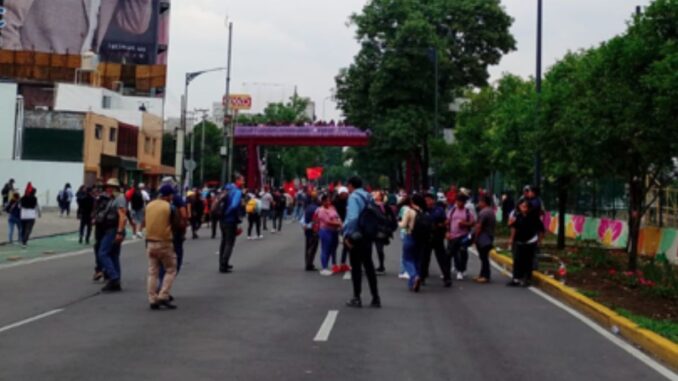 Concluye mesa en Segob; CNTE analiza propuestas