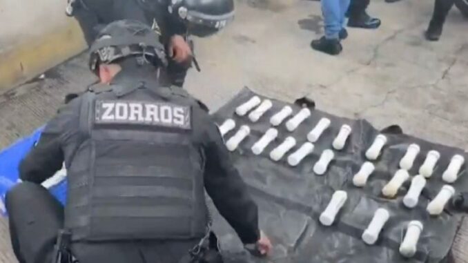 Normalistas de Ayotzinapa cuentan con más de mil explosivos para la inauguración del Mundial
