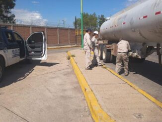 Aseguran tráiler con 27,900 litros de huachicol