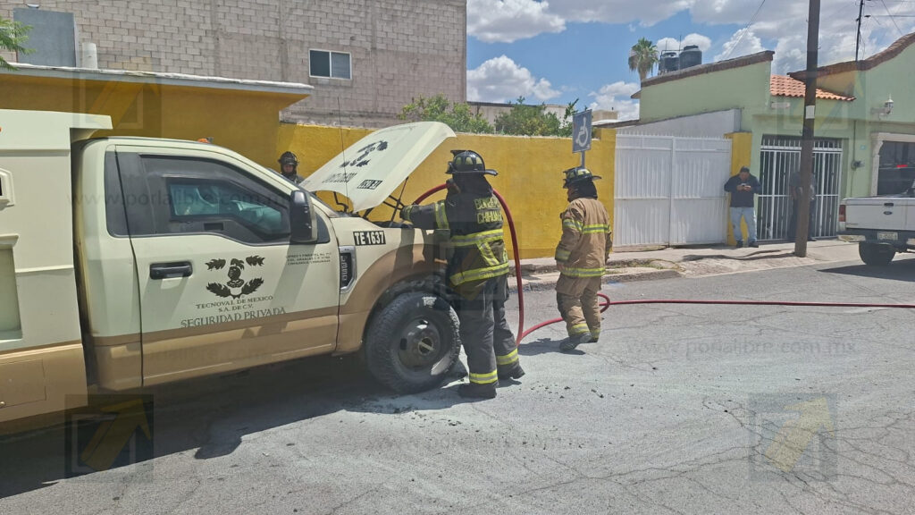 Camión blindado de traslado de valores se incendia en Vallarta y Sabino